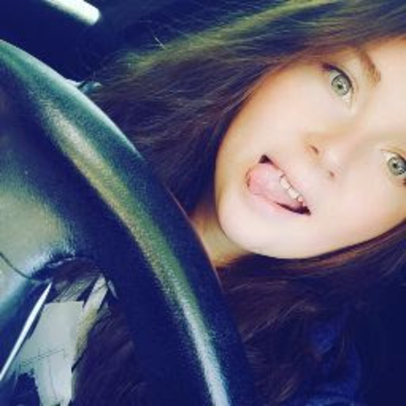 Meet the Posher Other - Meet your Posher, Christa